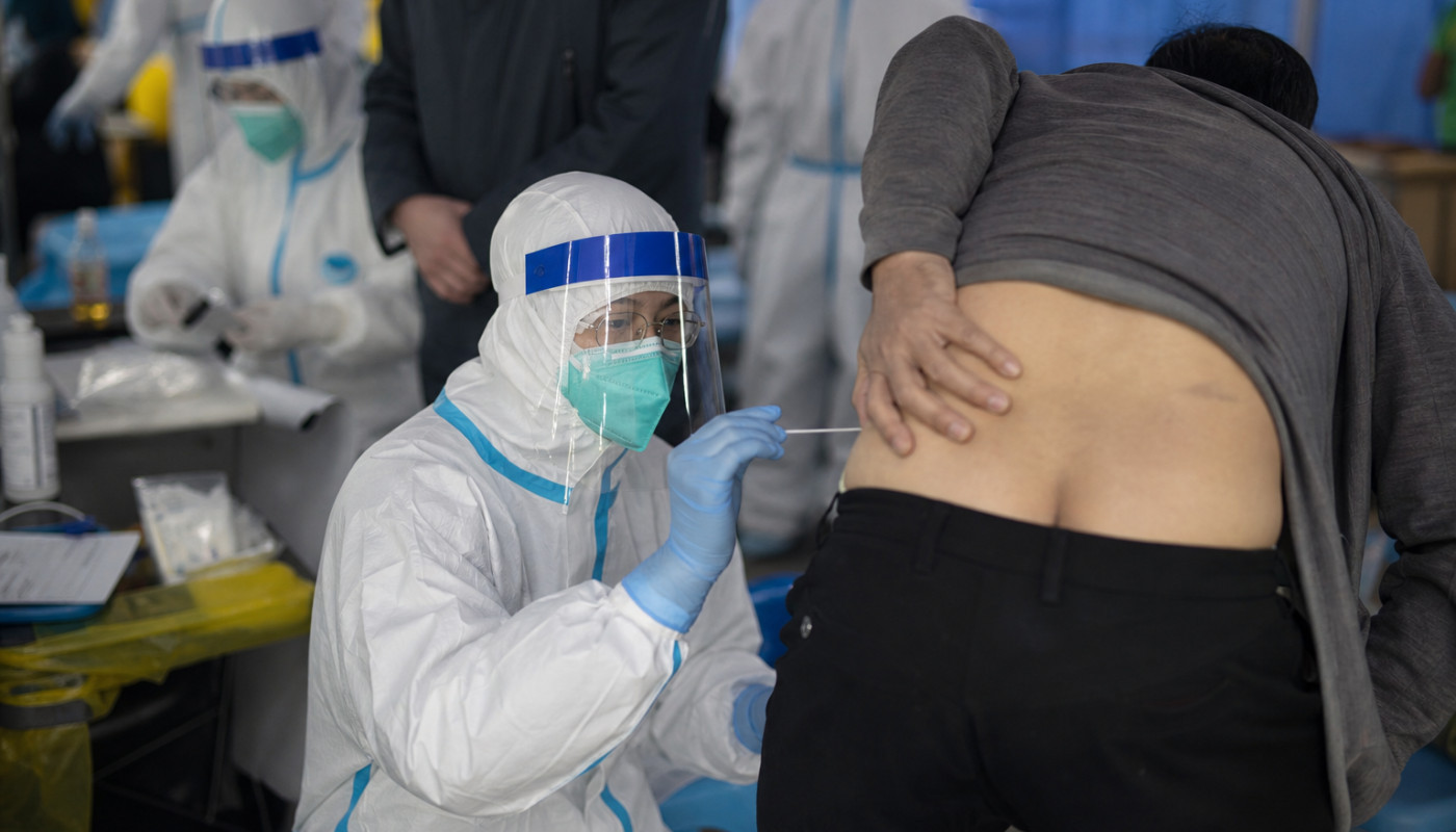 Covid-19 : le test anal obligatoire en Chine